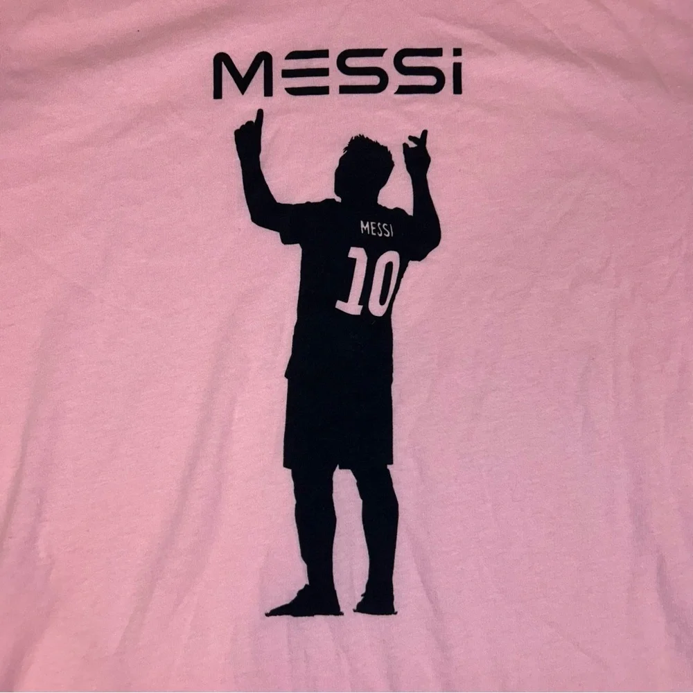 Pink Messi #10 Soccer Silhouette T-shirt Unisex Youth XL NWT
